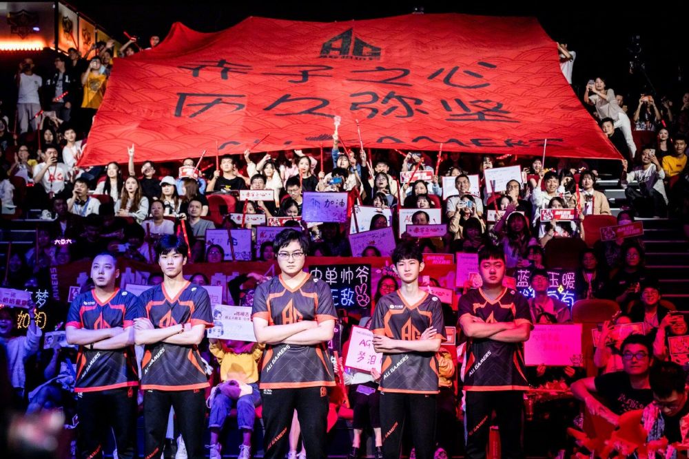 吸引包夹制